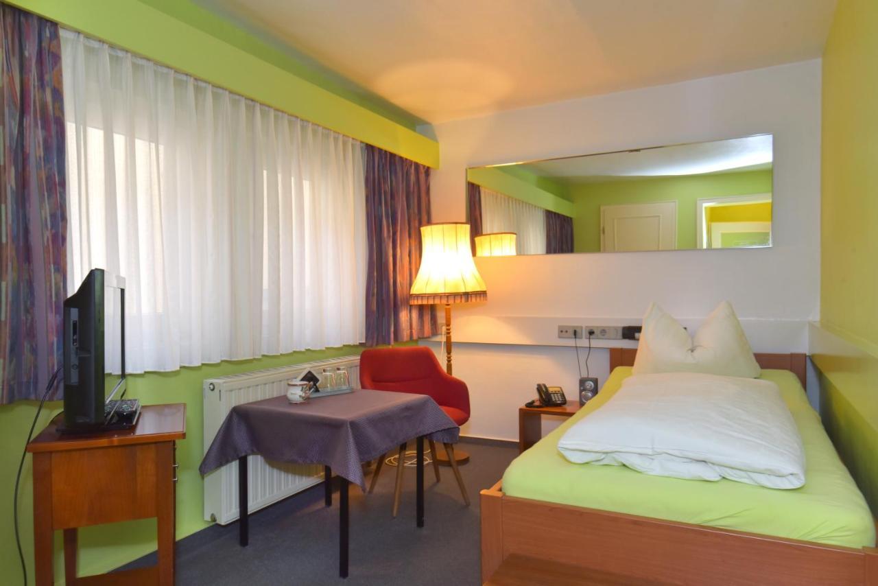Hotel Goldene Sonne Arnstadt Exterior foto