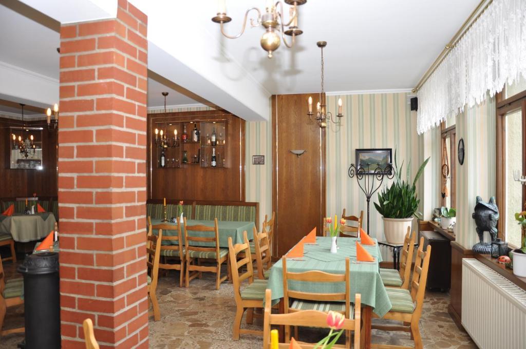 Hotel Goldene Sonne Arnstadt Exterior foto